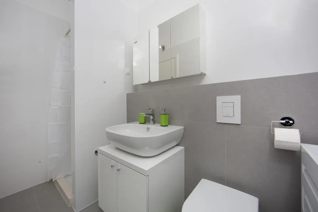 Apartment Ema Сплит